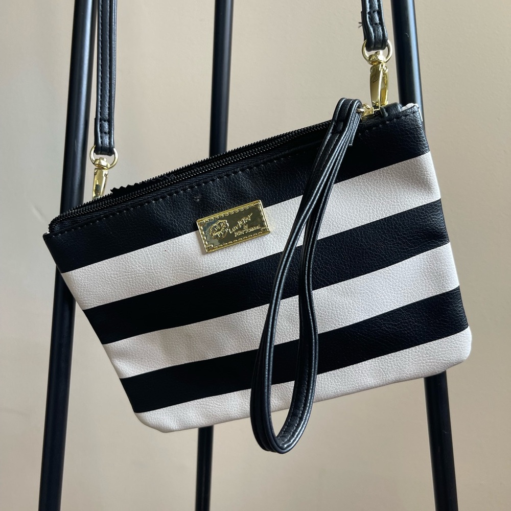 Luv Betset Purse